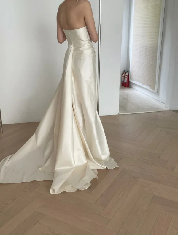 Viktoria Chan Short Sleeves | Ada silk gown
