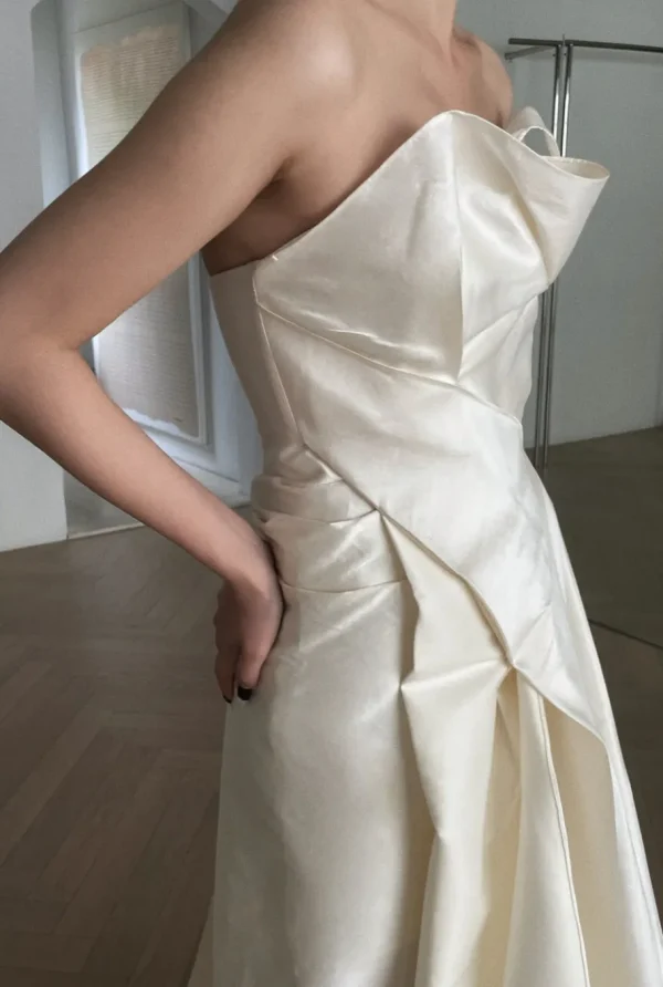 Viktoria Chan Short Sleeves | Ada silk gown