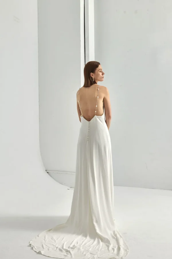 Viktoria Chan Short Sleeves | Alice wedding gown (Including cape)