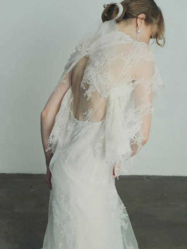 Viktoria Chan Short Sleeves | Astonia lace dream