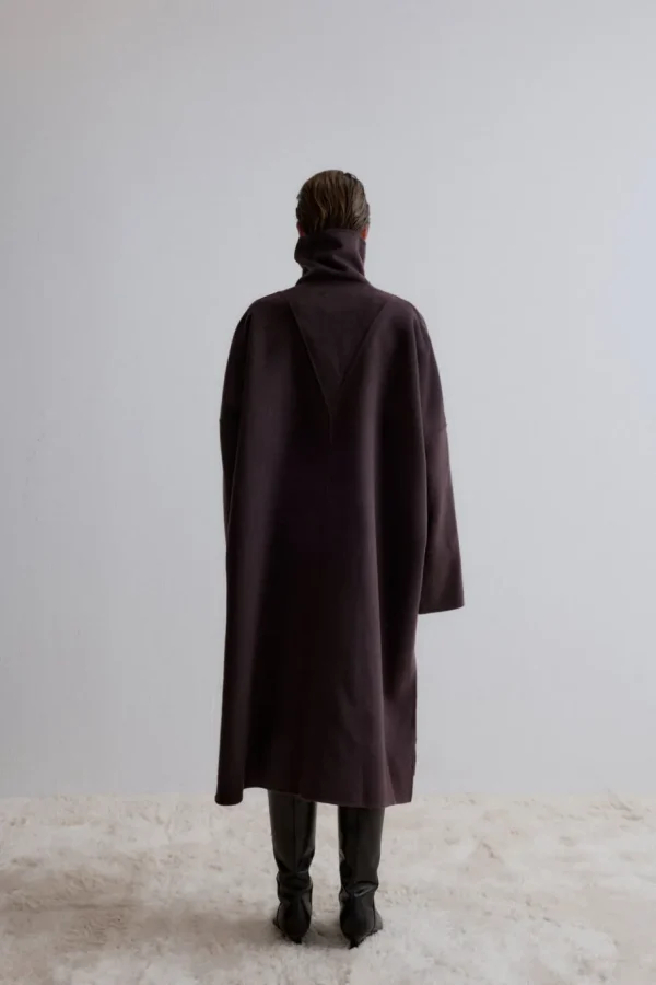 Viktoria Chan Outerwear | Aw24 | Atlas square coat