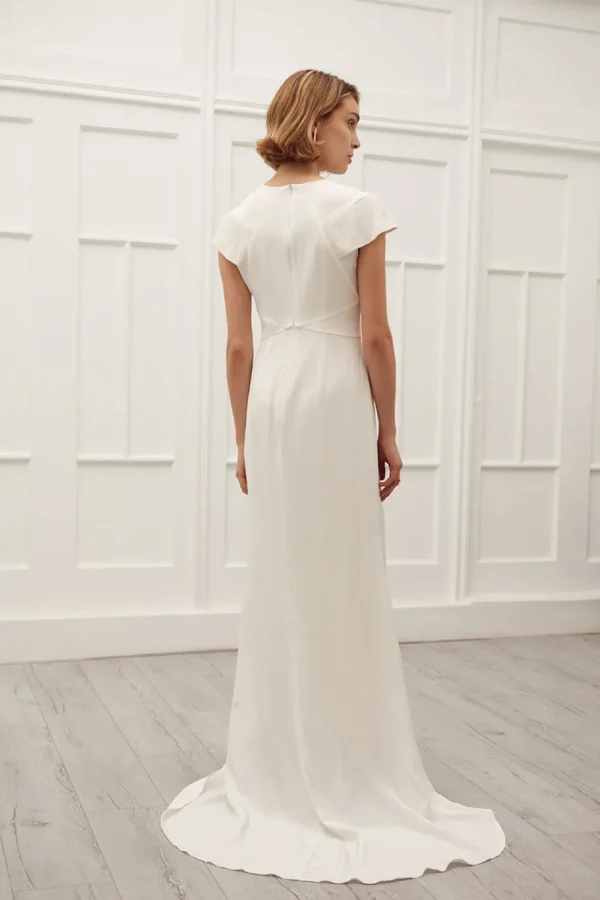 Viktoria Chan Short Sleeves | Belle embedded gown