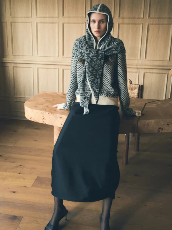 Viktoria Chan Scarves | Carol scarf bonnet