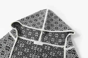 Viktoria Chan Scarves | Carol scarf bonnet