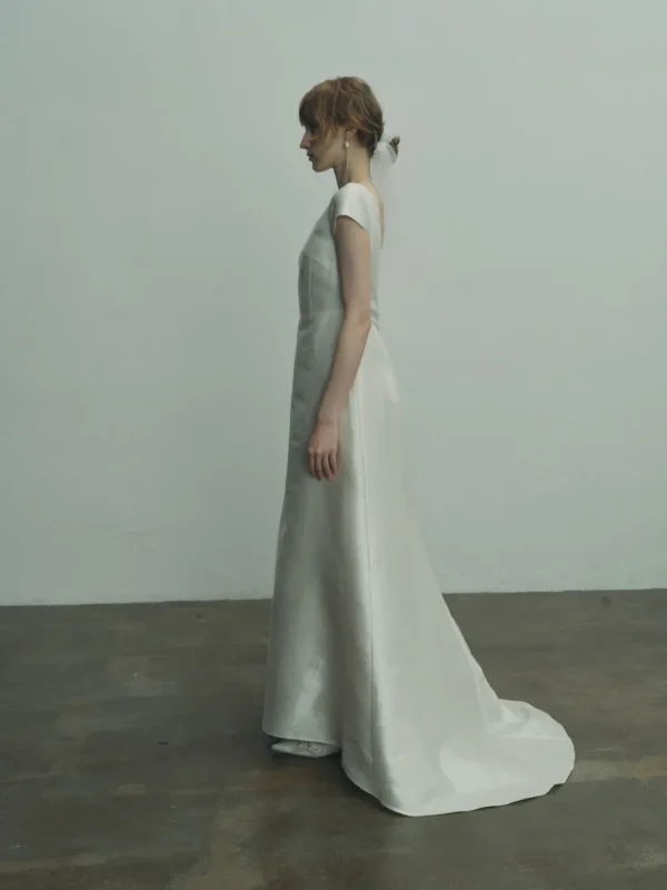 Viktoria Chan Short Sleeves | Catherine silk gown
