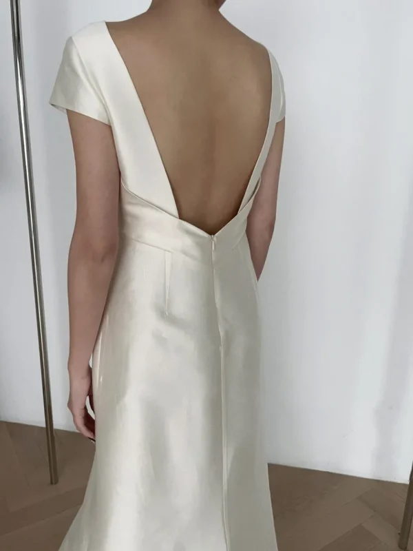 Viktoria Chan Short Sleeves | Catherine silk gown