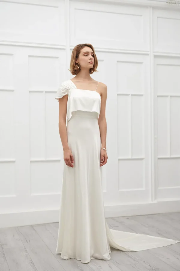 Viktoria Chan Short Sleeves | Clara wedding gown