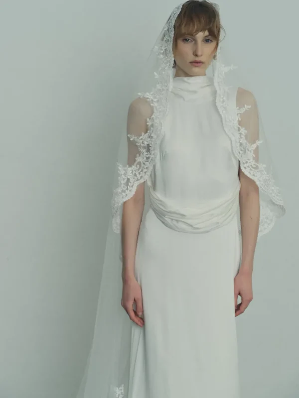 Viktoria Chan Accessories | Daisy lace veil
