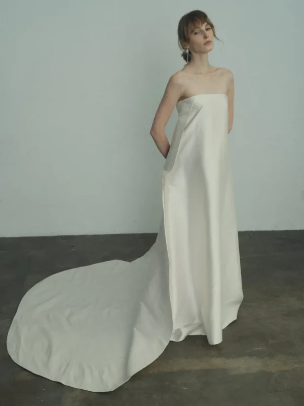 Viktoria Chan Short Sleeves | Diana silk gown