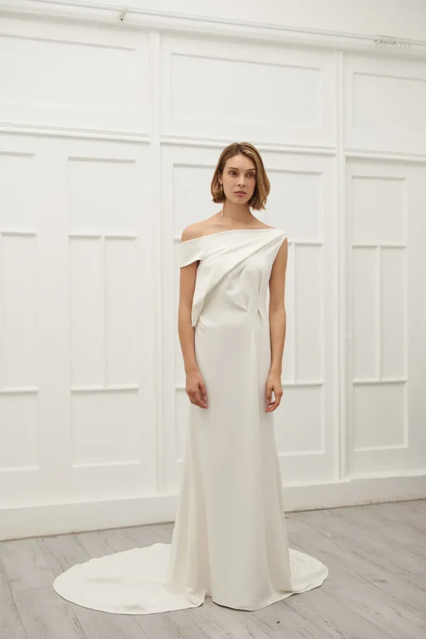 Viktoria Chan Short Sleeves | Elin meshed wedding gown