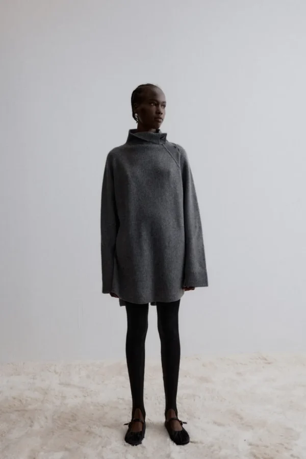 Viktoria Chan Knitwear | Aw24 | Jaya long knit