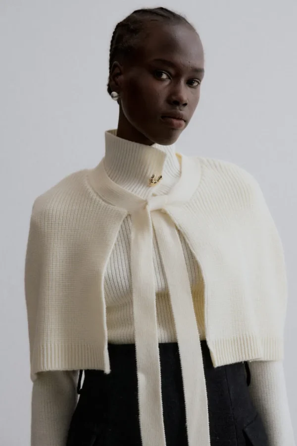 Viktoria Chan Capes | Aw24 | Kalisa knit cape