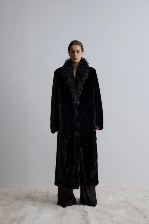 Viktoria Chan Outerwear | Aw24 | Kalisa long fur coat