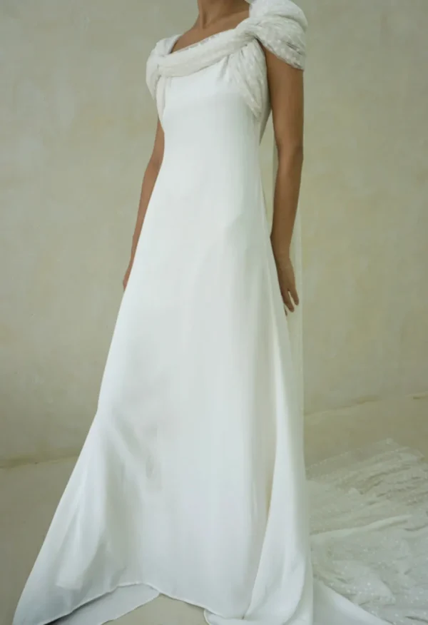 Viktoria Chan Short Sleeves | Lilian wedding gown