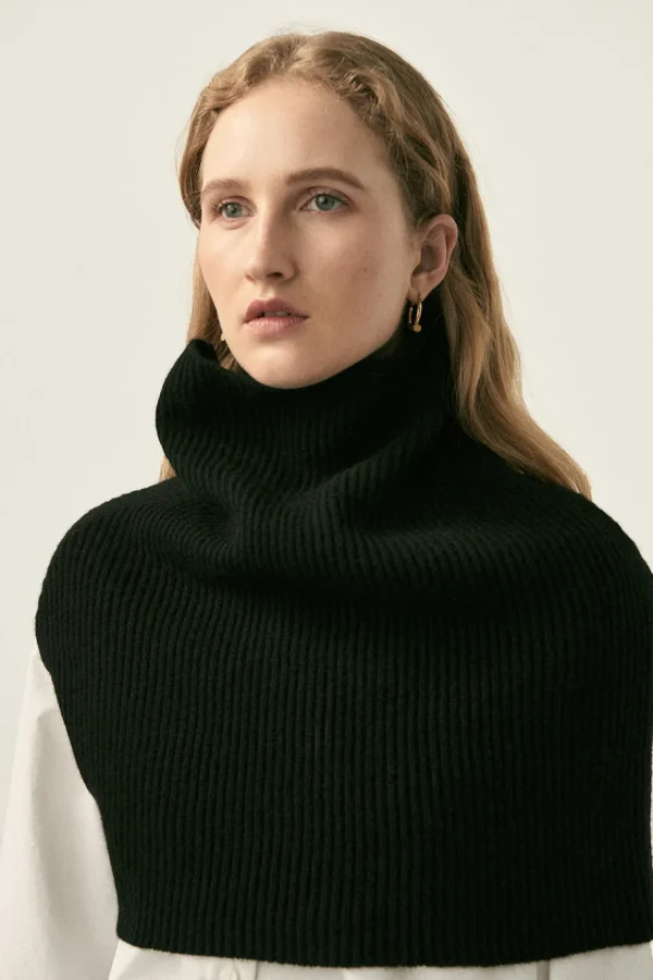 Viktoria Chan Knitwear | Lyla neck pullover