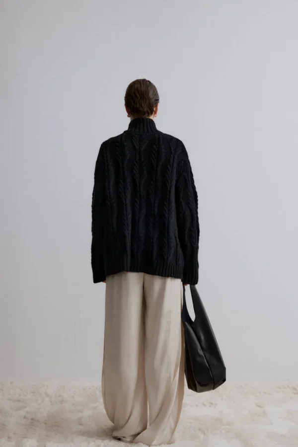 Viktoria Chan Knitwear | Aw24 | Maple long knit