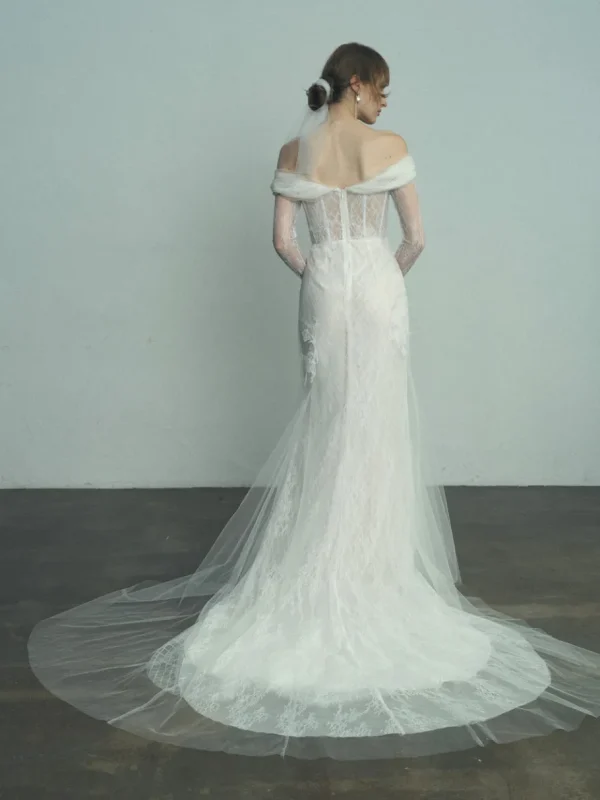 Viktoria Chan Long Sleeves | Odina lace gown