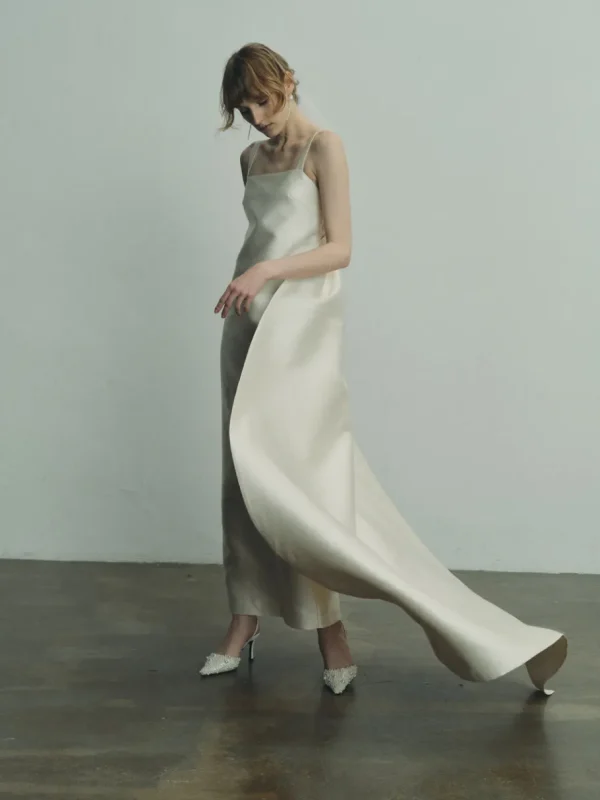 Viktoria Chan Short Sleeves | Evening | Olly dress with veil