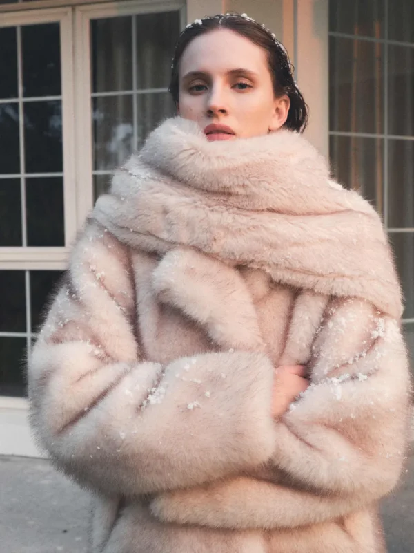 Viktoria Chan Outerwear | Aw24 | Pamira midi fur coat