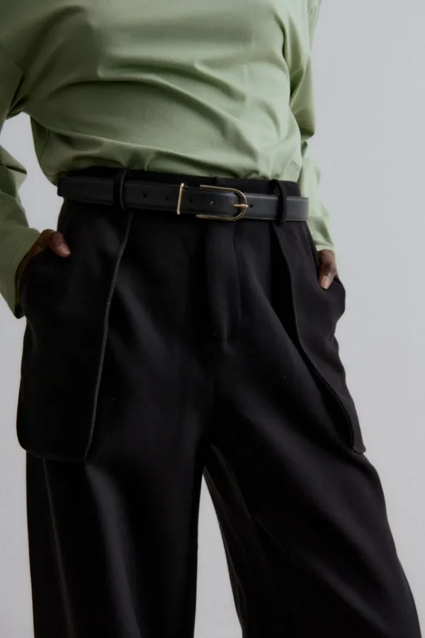Viktoria Chan Pants | Aw24 | Pamira outside pockets trousers