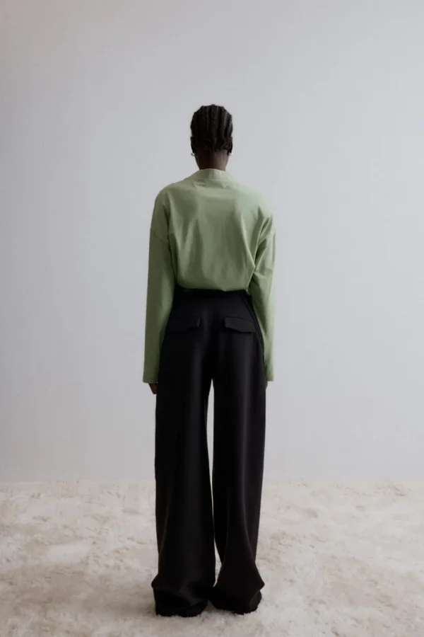 Viktoria Chan Pants | Aw24 | Pamira outside pockets trousers