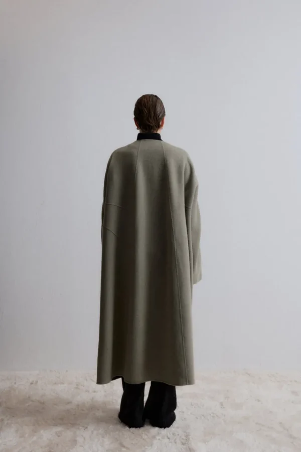 Viktoria Chan Outerwear | Aw24 | Pamira oversized coat
