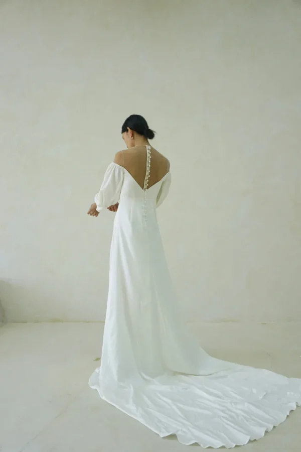 Viktoria Chan Long Sleeves | Pernille wedding gown