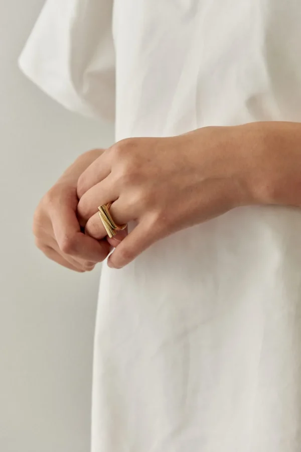 Viktoria Chan Jewelry | Pistol ring