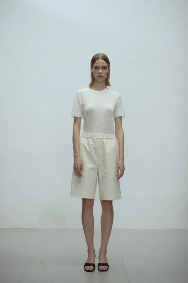 Viktoria Chan Shorts | Sora midi shorts Powder
