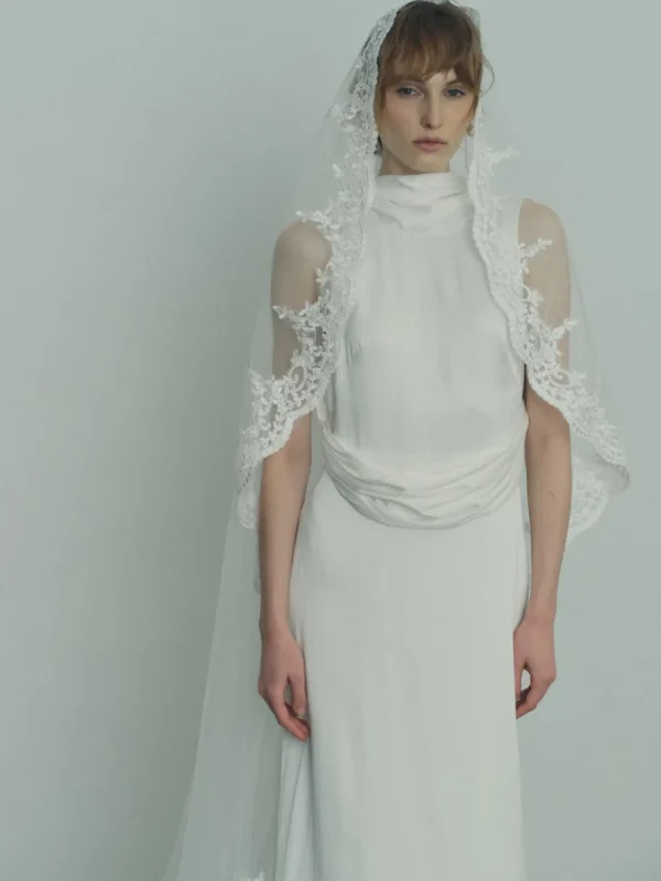 Viktoria Chan Short Sleeves | Sora wedding gown