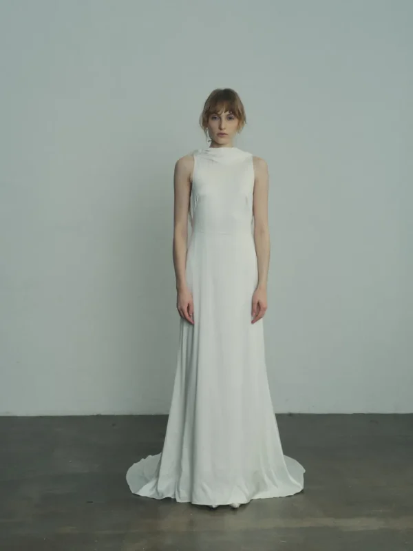 Viktoria Chan Short Sleeves | Sora wedding gown