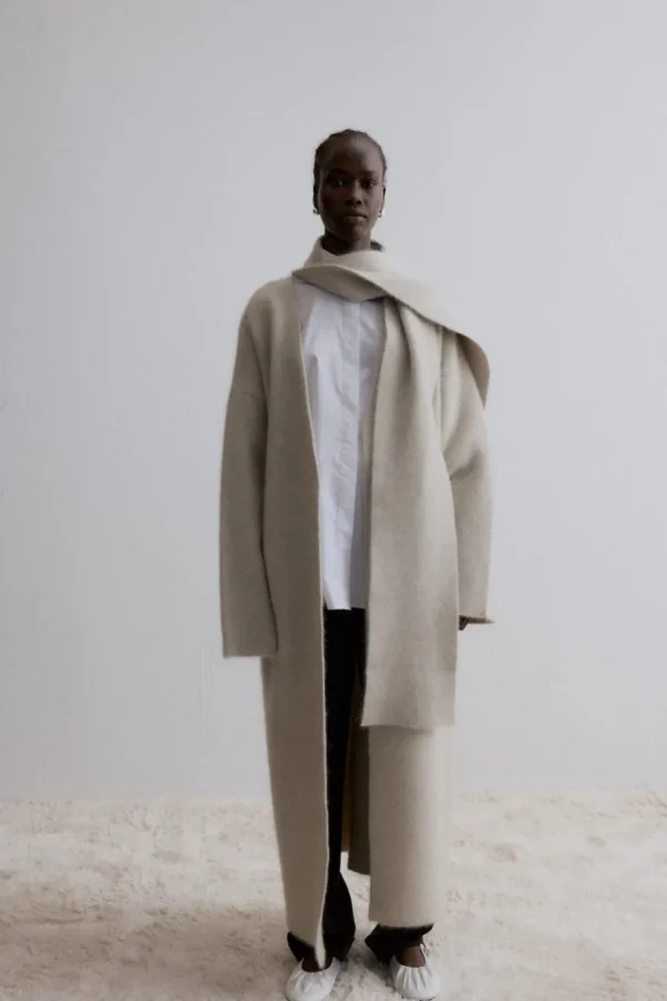 Viktoria Chan Outerwear | Aw24 | Venus knit coat