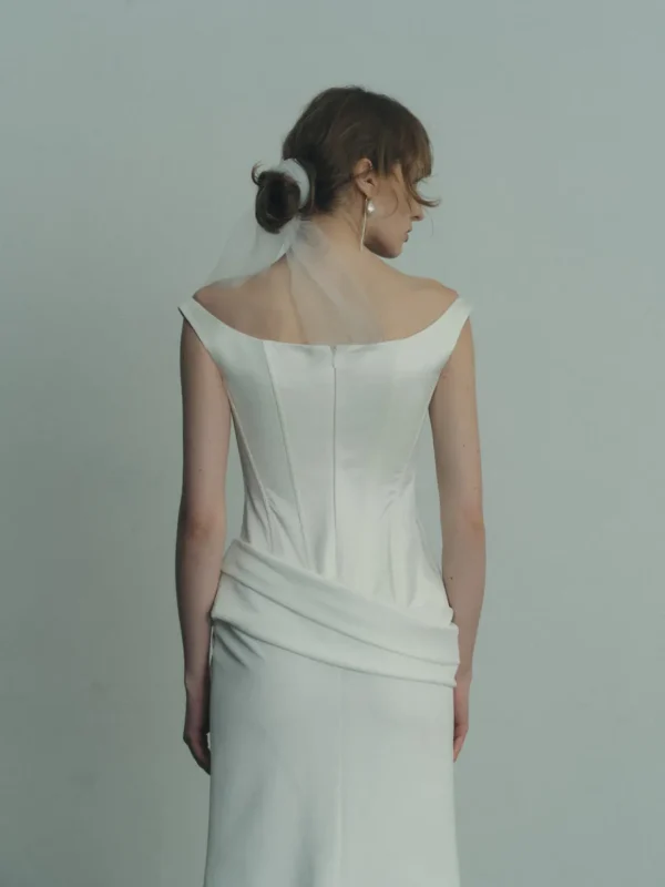 Viktoria Chan Short Sleeves | Vera wedding gown