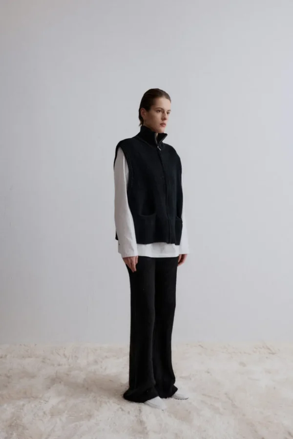 Viktoria Chan Outerwear | Aw24 | Willow zipper vest